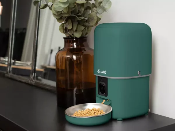 fiche-produit-distributeur-verte-1.png Distributeur de croquettes intelligent " BANDIT "